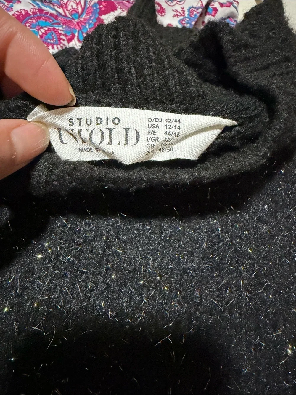 Studio Untold Shimmery Sweater in Black